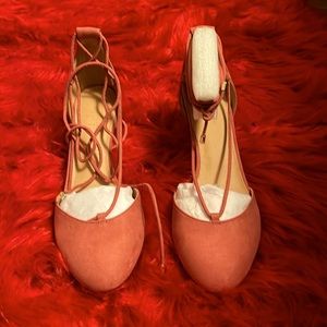 Strappy heel shaded rose shoe